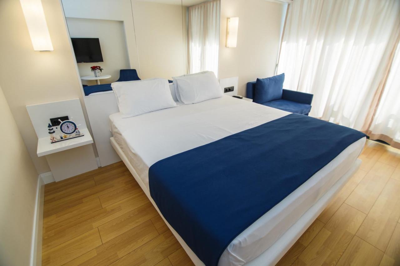 Premium Aparthotel With Sea View Батуми Экстерьер фото
