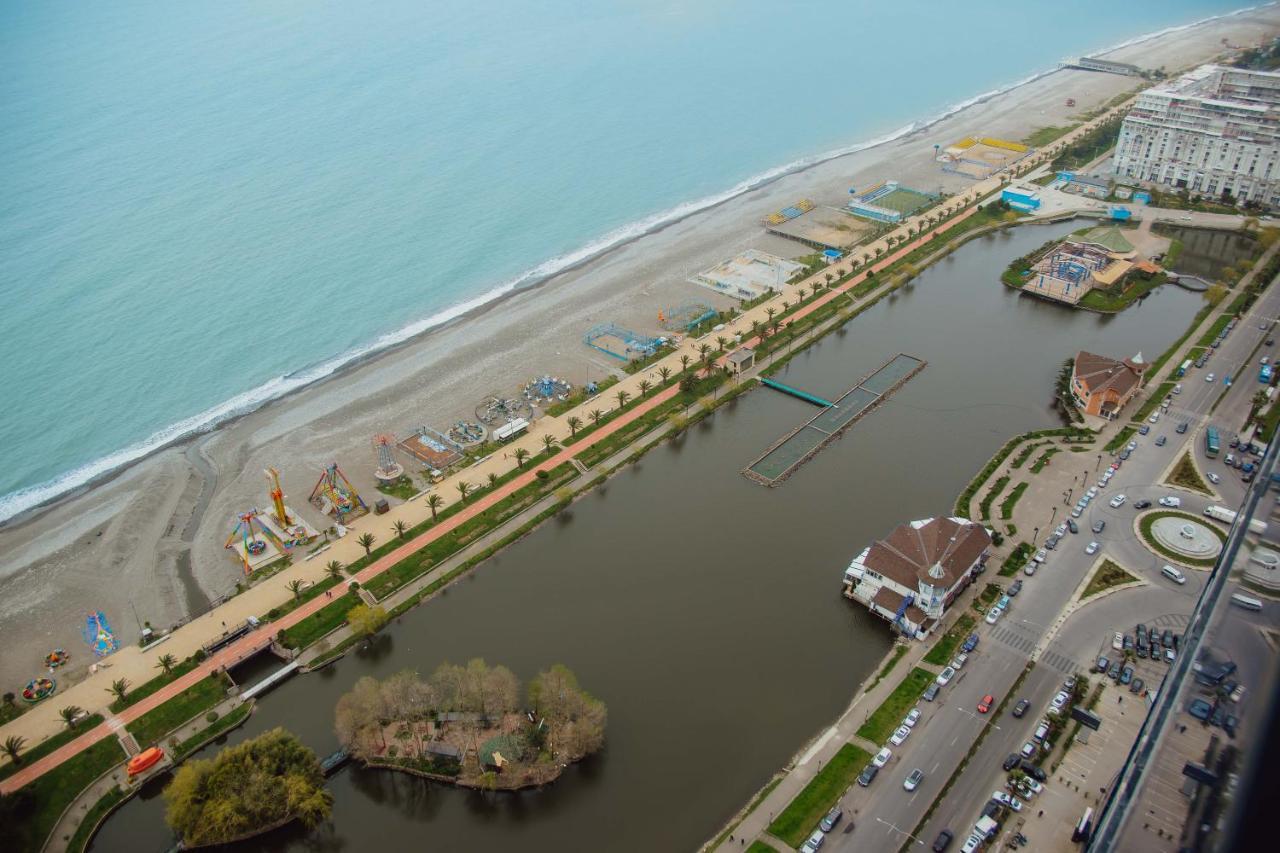 Premium Aparthotel With Sea View Батуми Экстерьер фото