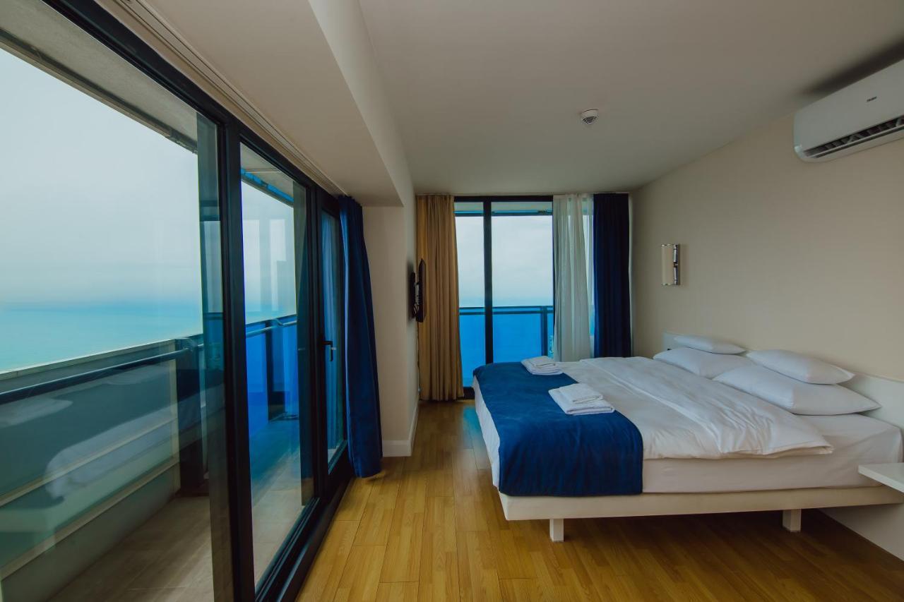 Premium Aparthotel With Sea View Батуми Экстерьер фото