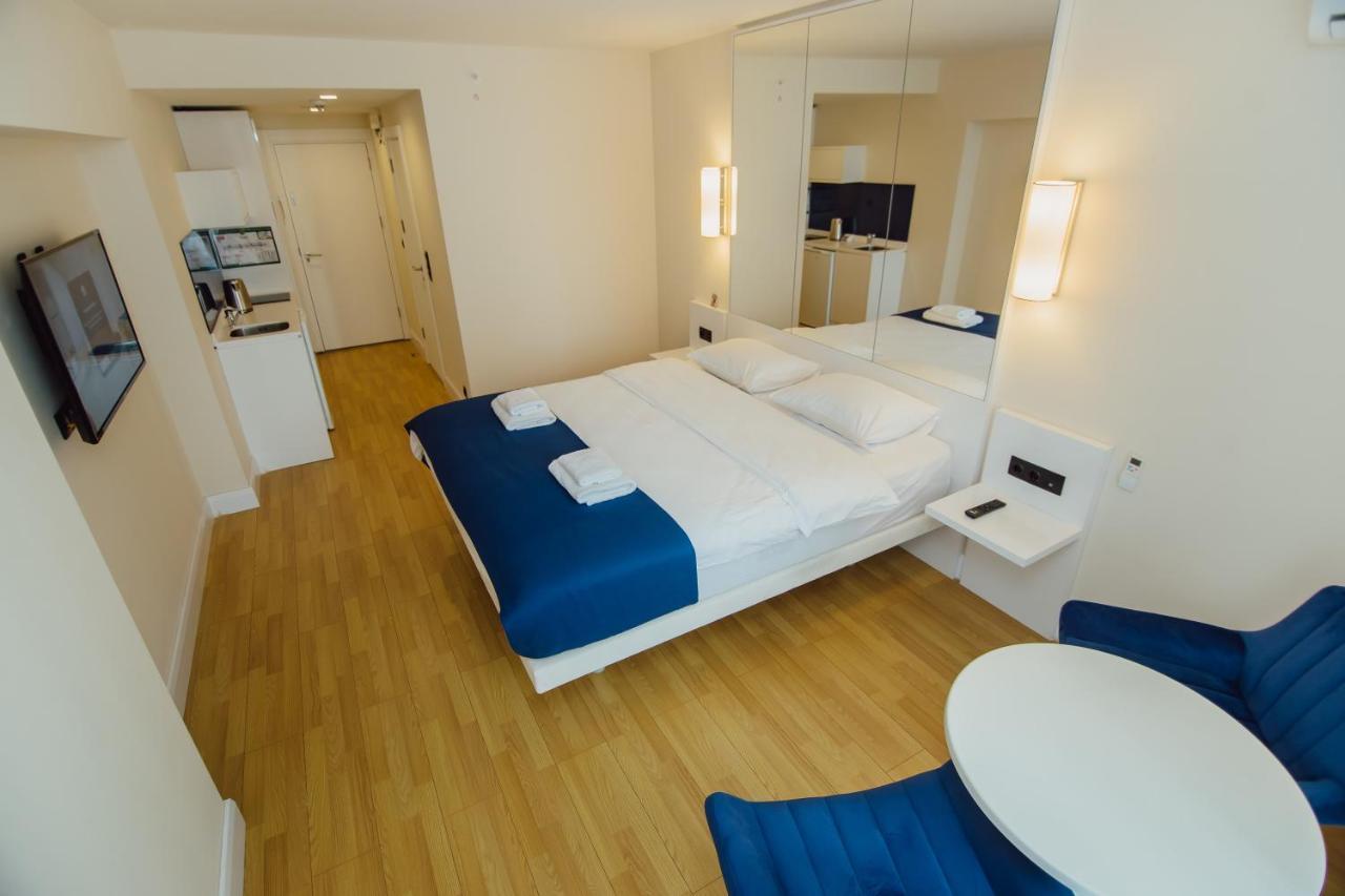 Premium Aparthotel With Sea View Батуми Экстерьер фото
