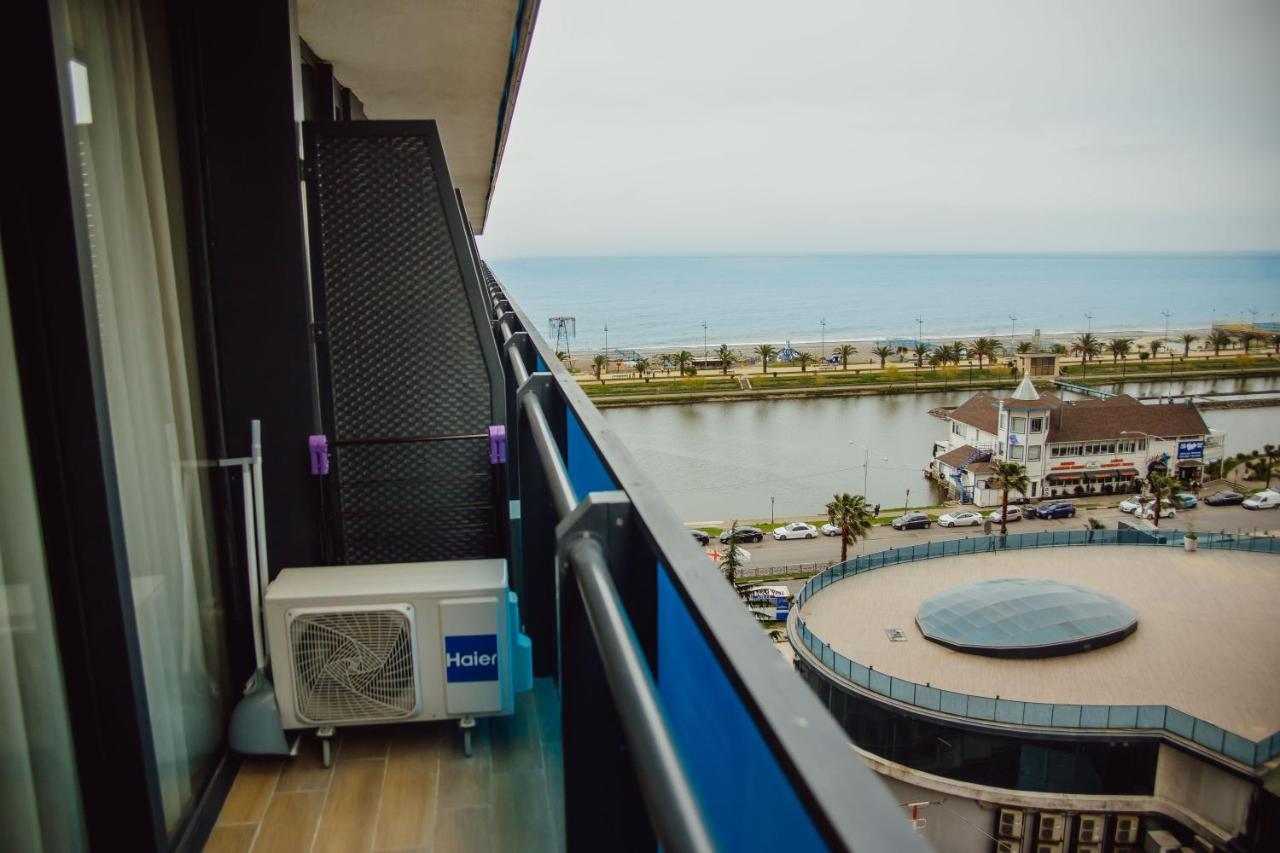 Premium Aparthotel With Sea View Батуми Экстерьер фото
