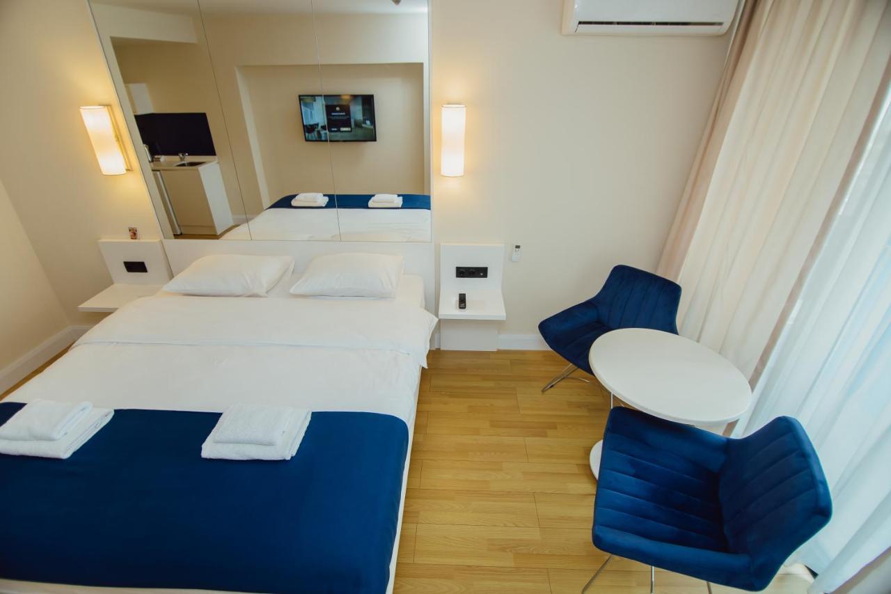Premium Aparthotel With Sea View Батуми Экстерьер фото