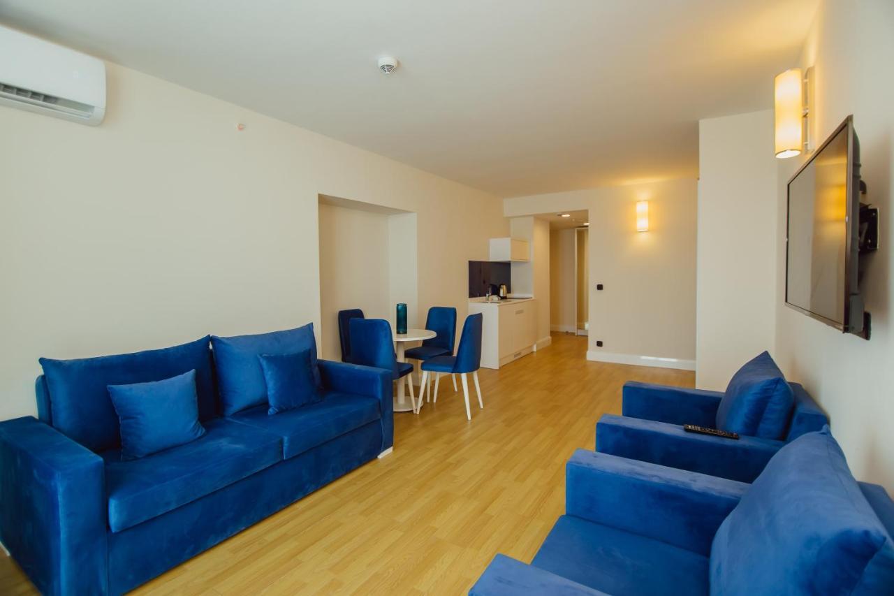 Premium Aparthotel With Sea View Батуми Экстерьер фото