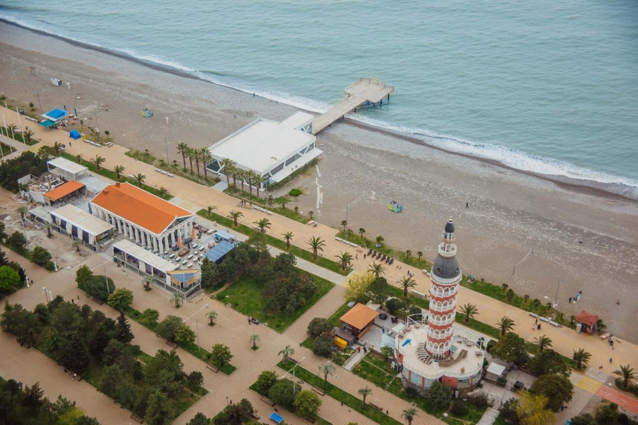 Premium Aparthotel With Sea View Батуми Экстерьер фото