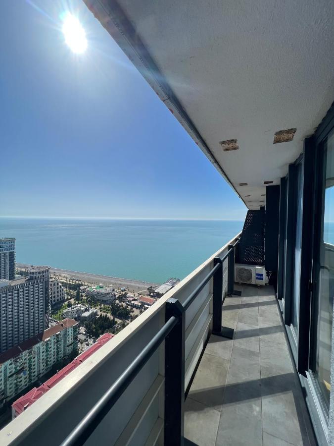 Premium Aparthotel With Sea View Батуми Экстерьер фото